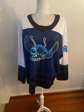 Disney stitch jersey NWT size XL
